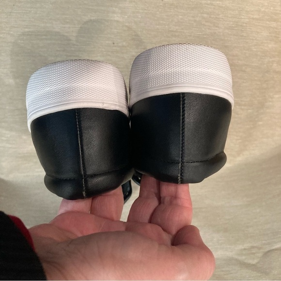 STEVE MADDEN Sz 10 Slip On Perforated  Top Rubber Sole Loafer Flats Shoes - Picture 6 of 9